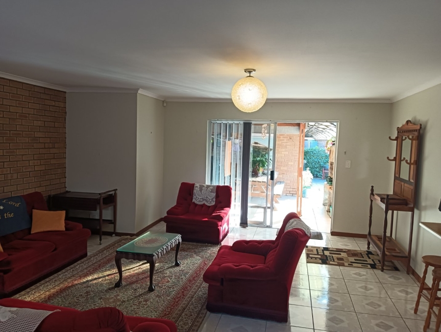 To Let 2 Bedroom Property for Rent in Hersham Western Cape